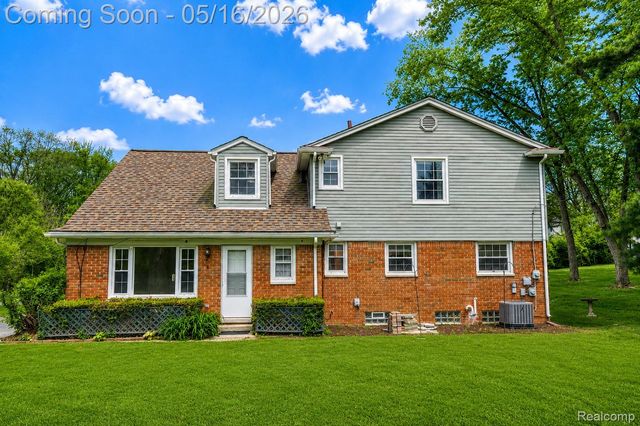 6295 Vernmoor Drive, Troy, MI 48098