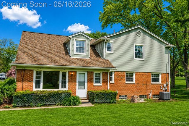 6295 Vernmoor Drive, Troy, MI 48098