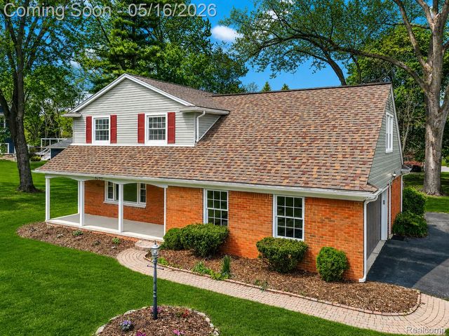 6295 Vernmoor Drive, Troy, MI 48098