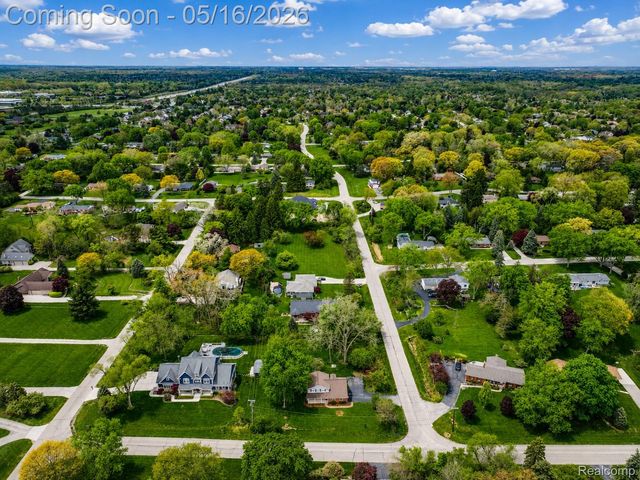 6295 Vernmoor Drive, Troy, MI 48098