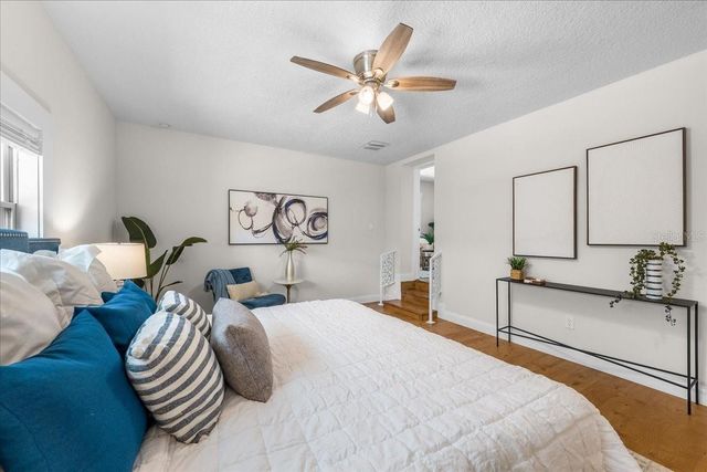 820 W WOODLAWN AVENUE, Tampa, FL 33603