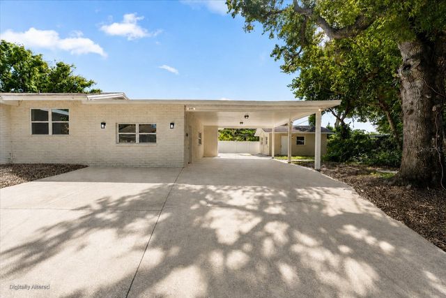 820 W WOODLAWN AVENUE, Tampa, FL 33603