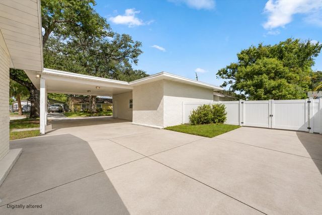 820 W WOODLAWN AVENUE, Tampa, FL 33603