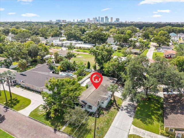 820 W WOODLAWN AVENUE, Tampa, FL 33603