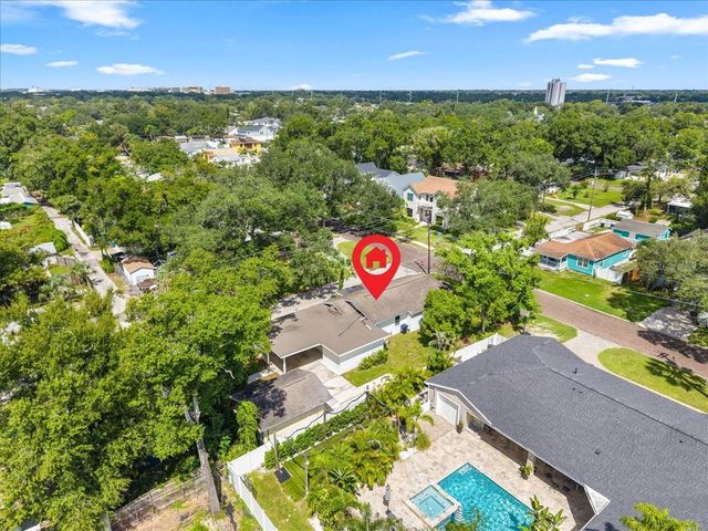 820 W WOODLAWN AVENUE, Tampa, FL 33603