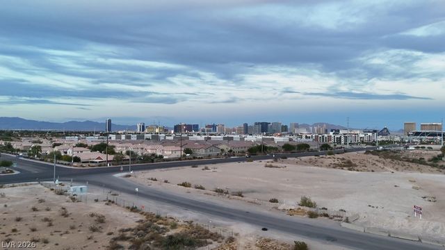 Lindell, Las Vegas, NV 89118