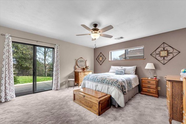 2860 Panorama Drive, Redding, CA 96003