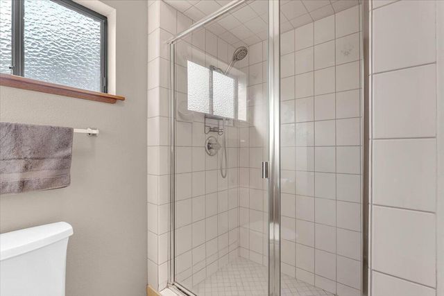 2860 Panorama Drive, Redding, CA 96003