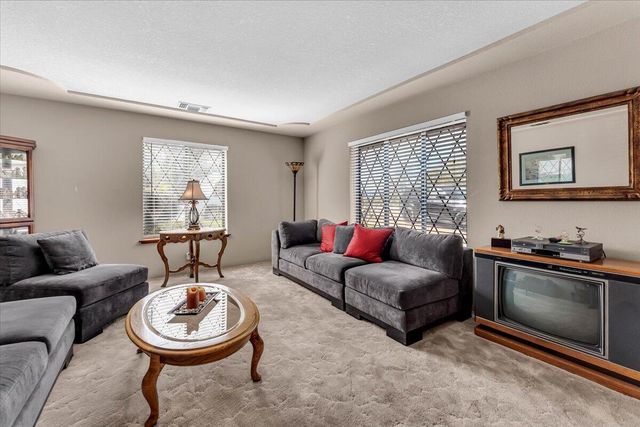 2860 Panorama Drive, Redding, CA 96003