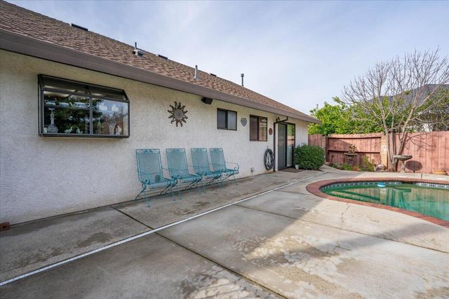 2860 Panorama Drive, Redding, CA 96003