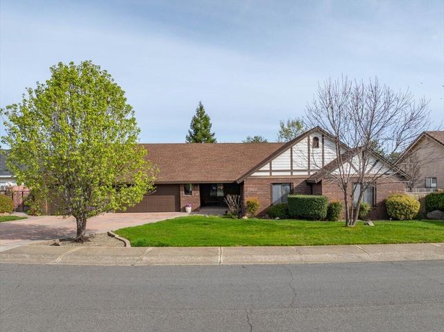 2860 Panorama Drive, Redding, CA 96003