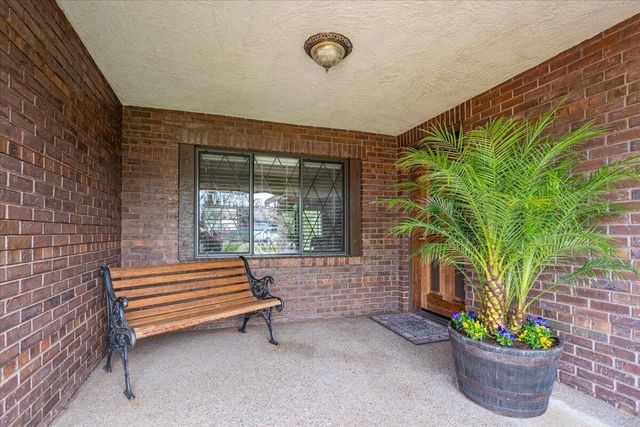 2860 Panorama Drive, Redding, CA 96003