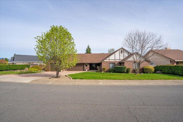 2860 Panorama Drive, Redding, CA 96003