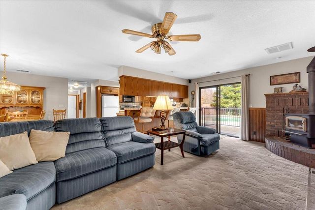 2860 Panorama Drive, Redding, CA 96003