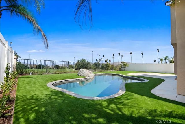 1253 Taft Lane, Corona, CA 92881
