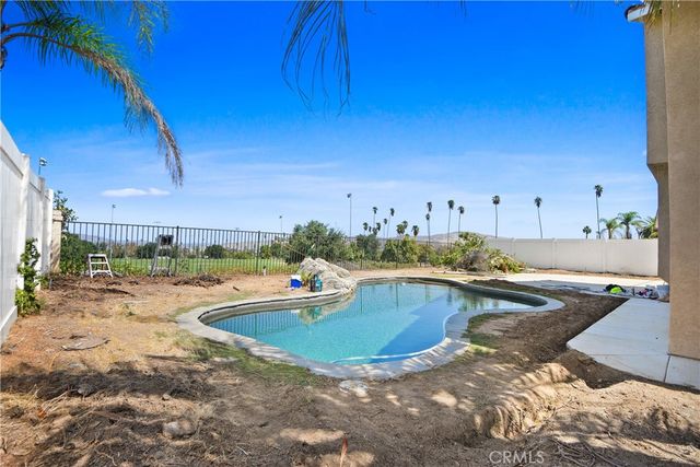 1253 Taft Lane, Corona, CA 92881