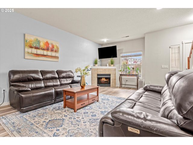 2590 Nw 2ND Ter, Gresham, OR 97030