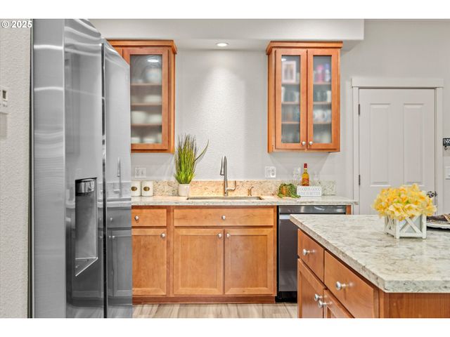 2590 Nw 2ND Ter, Gresham, OR 97030