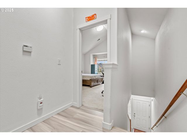 2590 Nw 2ND Ter, Gresham, OR 97030