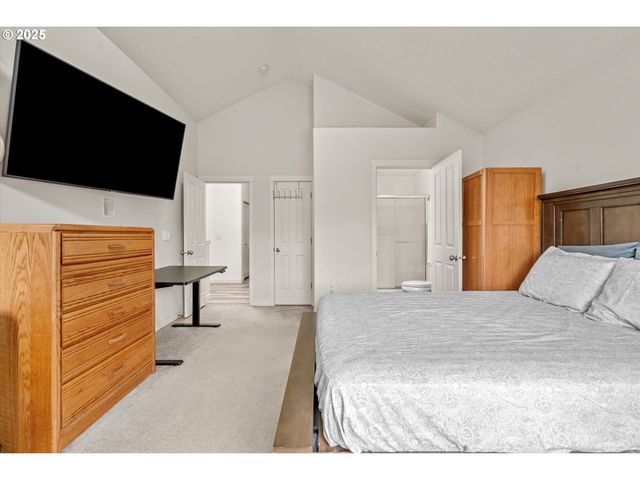 2590 Nw 2ND Ter, Gresham, OR 97030