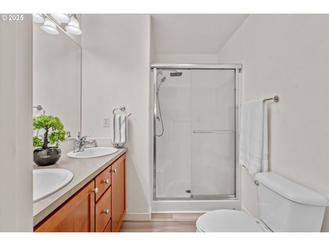 2590 Nw 2ND Ter, Gresham, OR 97030