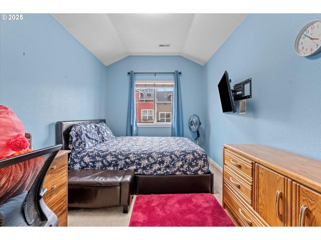 2590 Nw 2ND Ter, Gresham, OR 97030