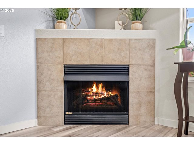 2590 Nw 2ND Ter, Gresham, OR 97030