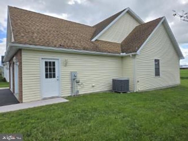 11230 THORNWOOD ROAD RD, Shippensburg, PA 17257