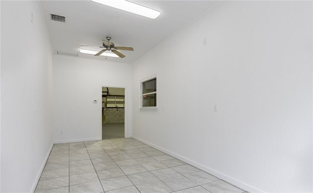 815 33rd Court SW, Vero Beach, FL 32968