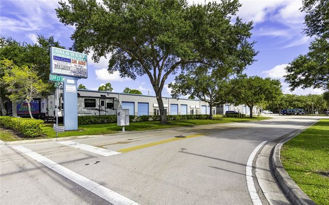 815 33rd Court SW, Vero Beach, FL 32968