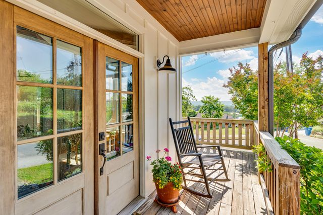 1721 W 39th Street, Chattanooga, TN 37409