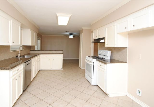 10034 Cedardale Drive, Houston, TX 77055