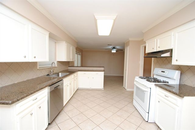 10034 Cedardale Drive, Houston, TX 77055