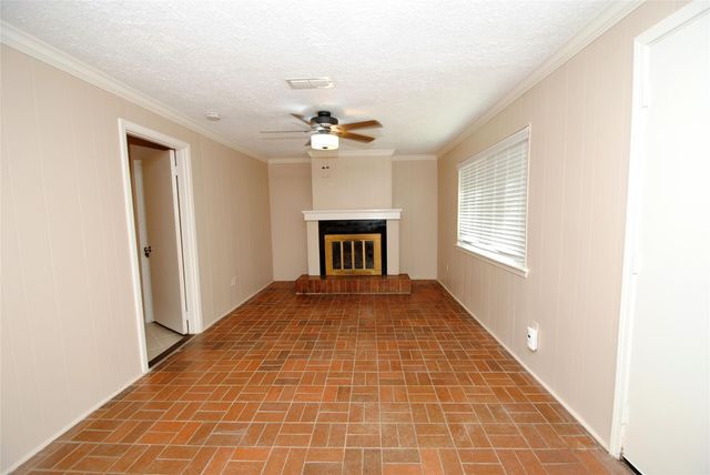 10034 Cedardale Drive, Houston, TX 77055