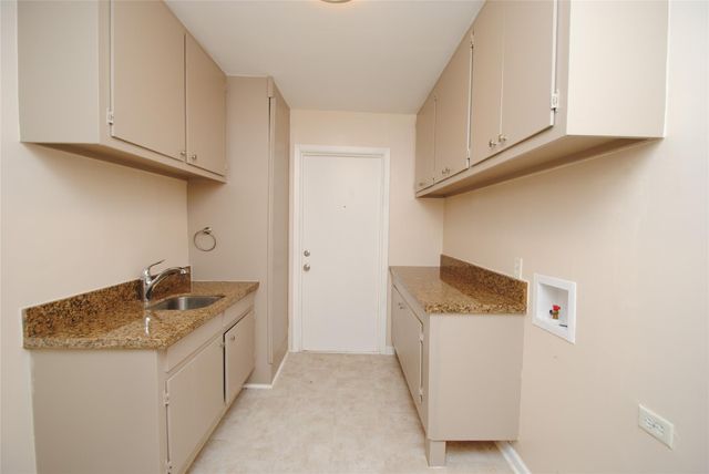 10034 Cedardale Drive, Houston, TX 77055