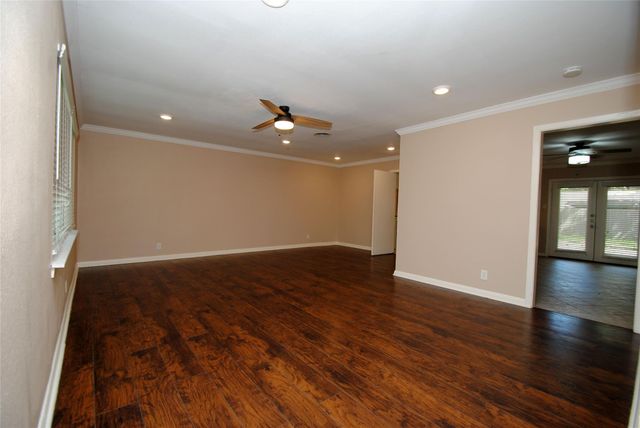 10034 Cedardale Drive, Houston, TX 77055