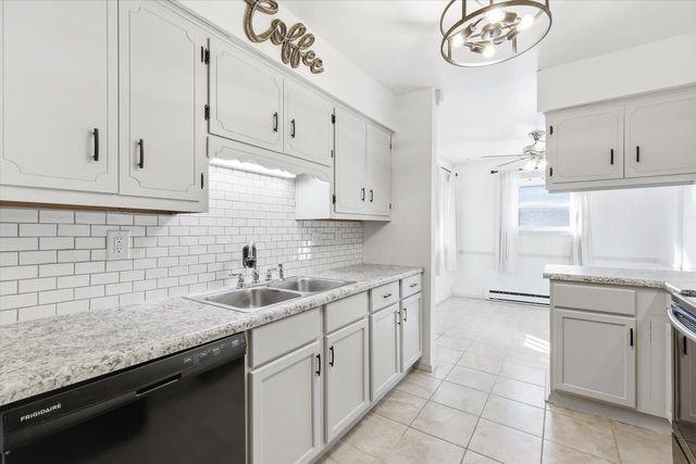 1161 GILLINGHAM ROAD, Neenah, WI 54956