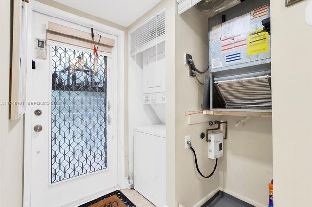 2941 N Nob Hill Rd 208, Sunrise, FL 33322