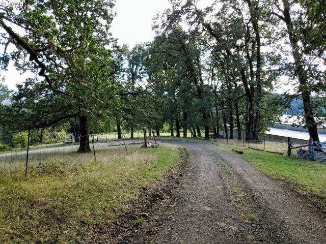 19105 Sw Rock Creek Rd, Sheridan, OR 97378