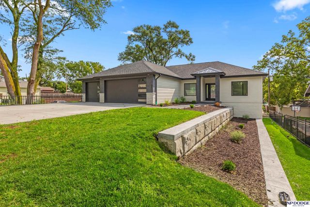 5841 S 48th Avenue, Omaha, NE 68117