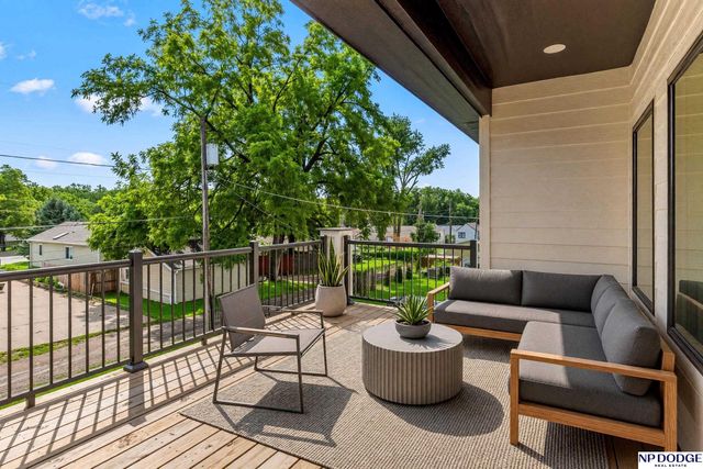 5841 S 48th Avenue, Omaha, NE 68117