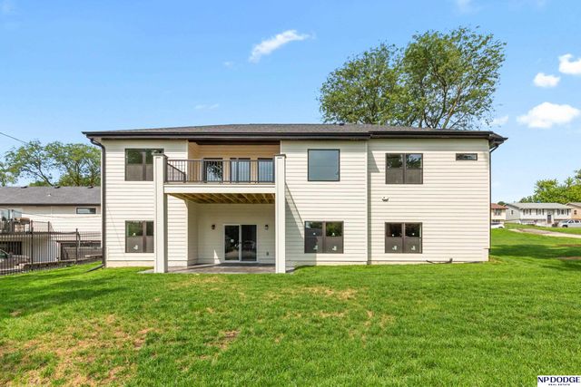 5841 S 48th Avenue, Omaha, NE 68117