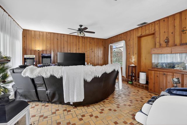 2619 Arthur St, Hollywood, FL 33020