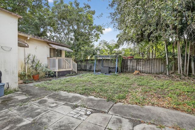 2619 Arthur St, Hollywood, FL 33020