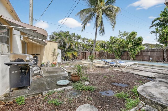 2619 Arthur St, Hollywood, FL 33020