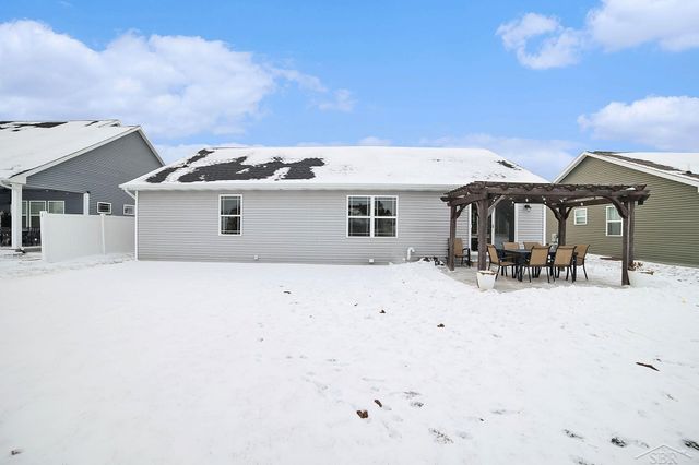 5840 Cotton Top Crest, Tittabawassee Twp, MI 48623