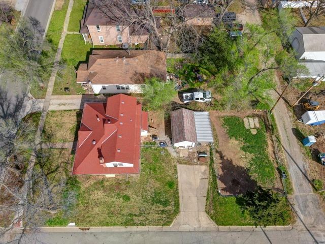 1401 E 5th Ave, Winfield, KS 67156