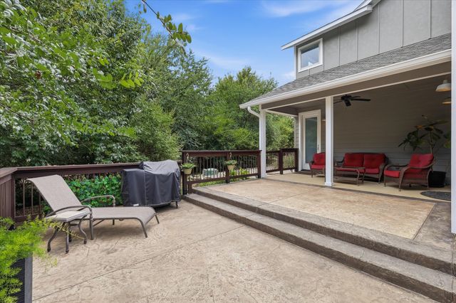 521 Diamond Point Drive, Oak Point, TX 75068