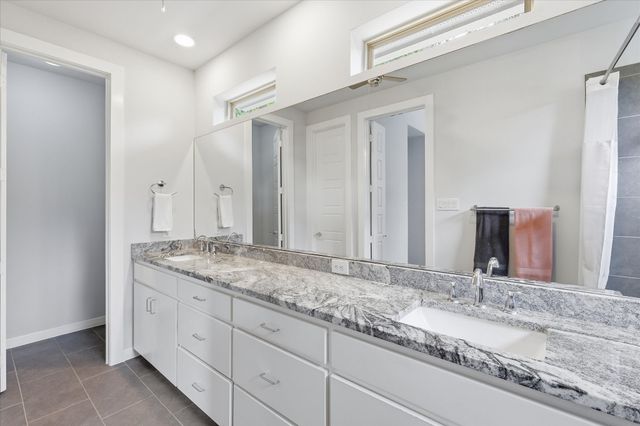 521 Diamond Point Drive, Oak Point, TX 75068
