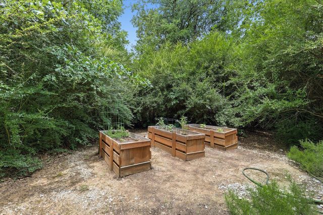 521 Diamond Point Drive, Oak Point, TX 75068